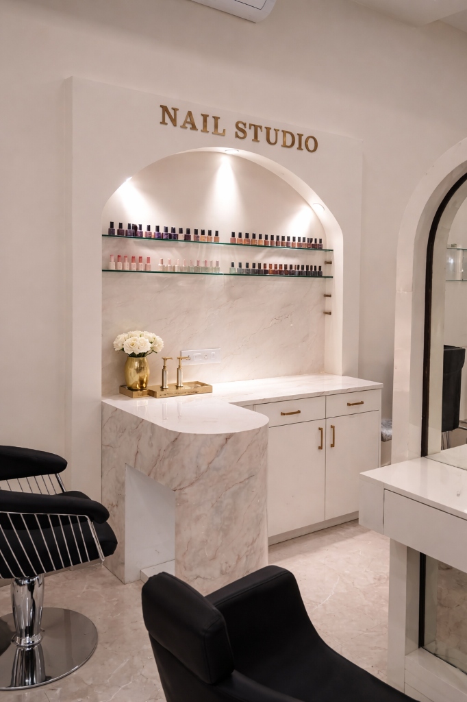 Nail Studio Display